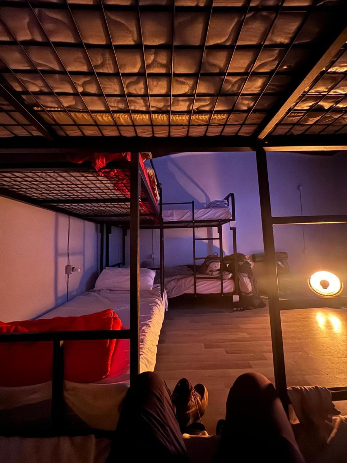 Royal Hostel ティラナ エクステリア 写真
