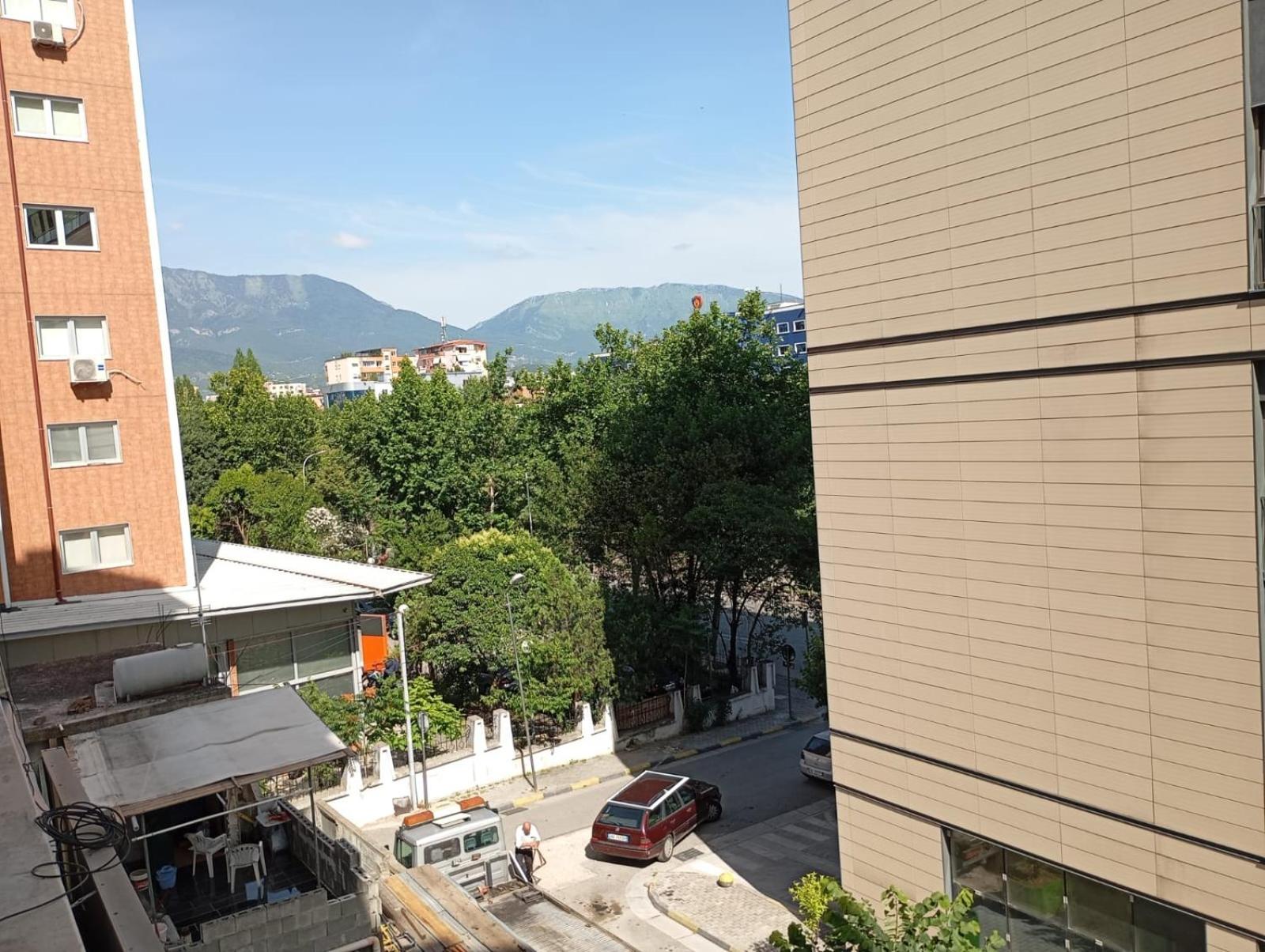 Royal Hostel ティラナ エクステリア 写真